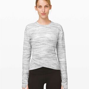 Lululemon Close to Crossing
Long Sleeve *Rulu
Space Dye Camo White Silver Spoon